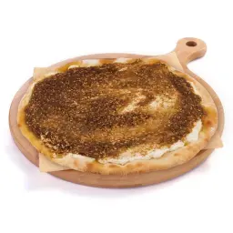 بيتزا جبنة ولبنة وزعتر